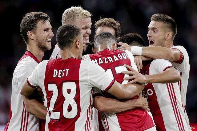 王哲林41+9上海胜天津 程帅澎18分浙江胜宁波